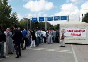 A.Ü'de kayıtlar başladı